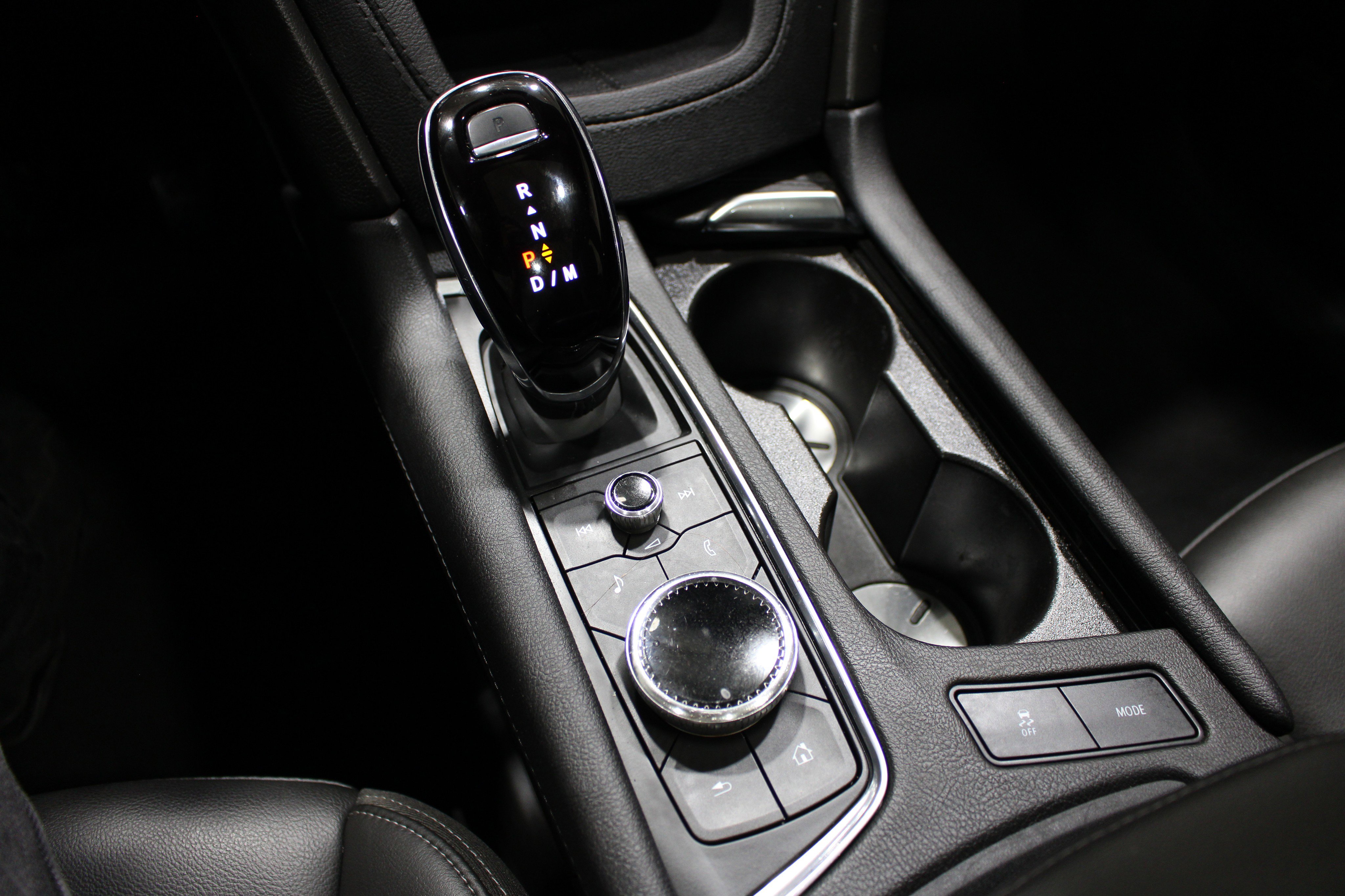 Certified 2024 Cadillac XT6 Luxury image 19