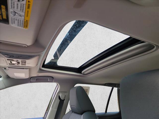 Used 2025 Toyota RAV4 XLE w/ Convenience Package FWD image 19