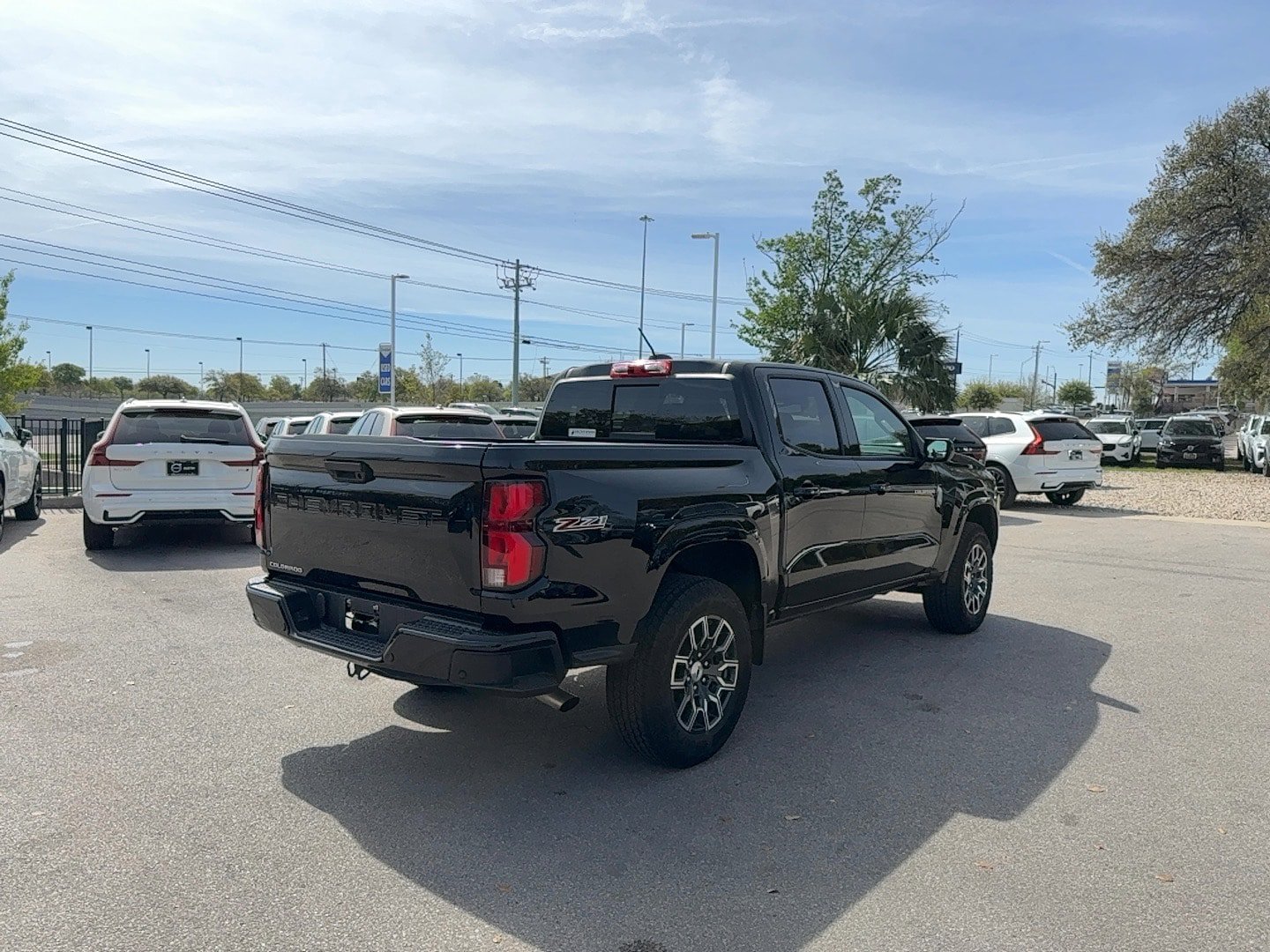 Used 2024 Chevrolet Colorado Z71 w/ Z71 Convenience Package 2 image 6