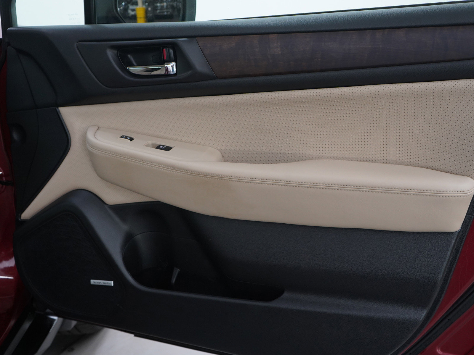 Used 2017 Subaru Outback 3.6R Limited image 9