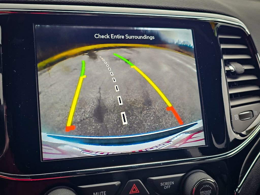 Used 2019 Jeep Grand Cherokee Limited image 26