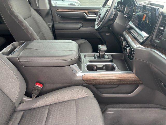 Used 2025 Chevrolet Silverado 1500 LT Trail Boss w/ Convenience Package II image 12