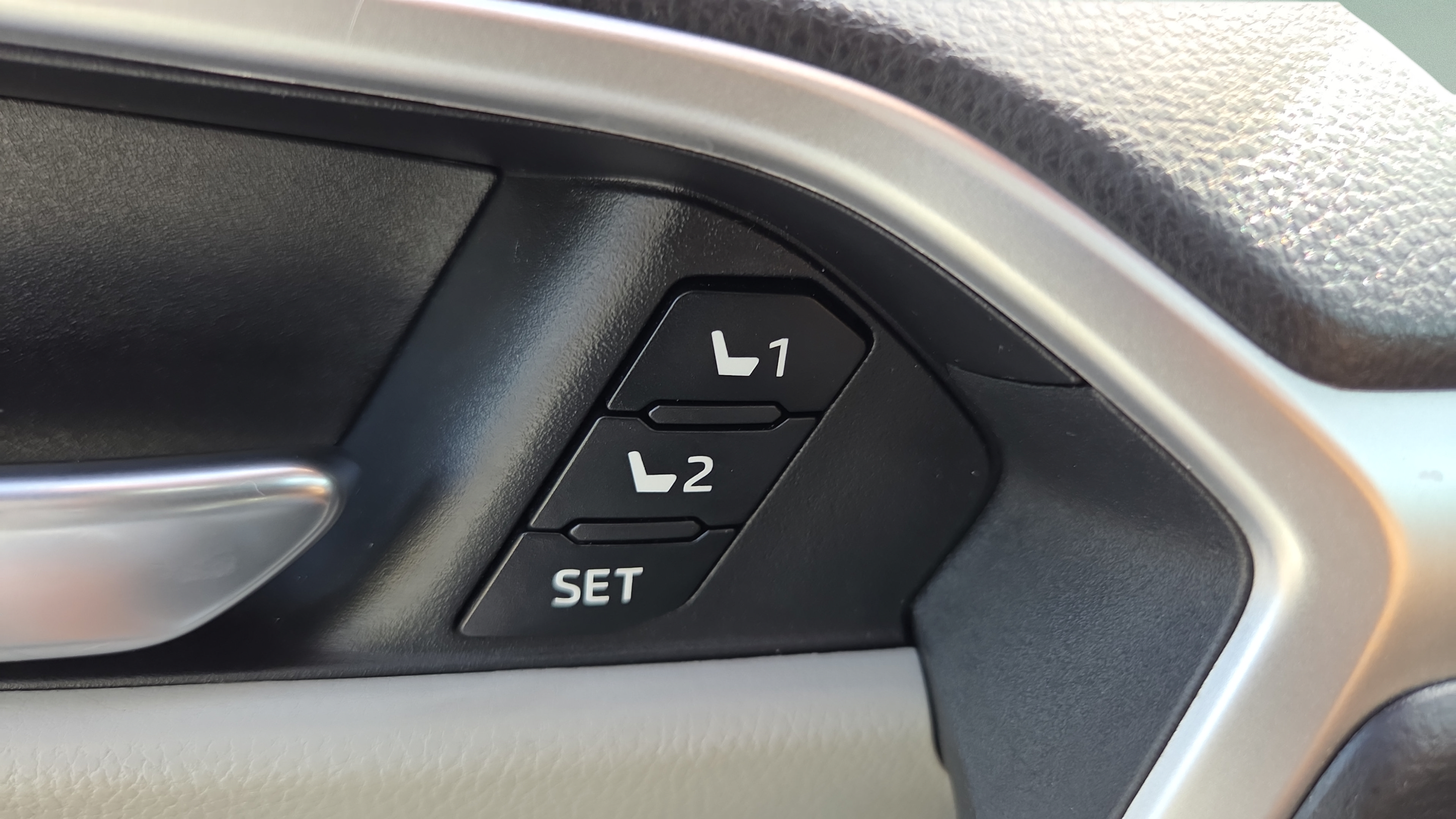 Used 2024 Toyota RAV4 XLE Premium w/ Weather Package FWD image 30