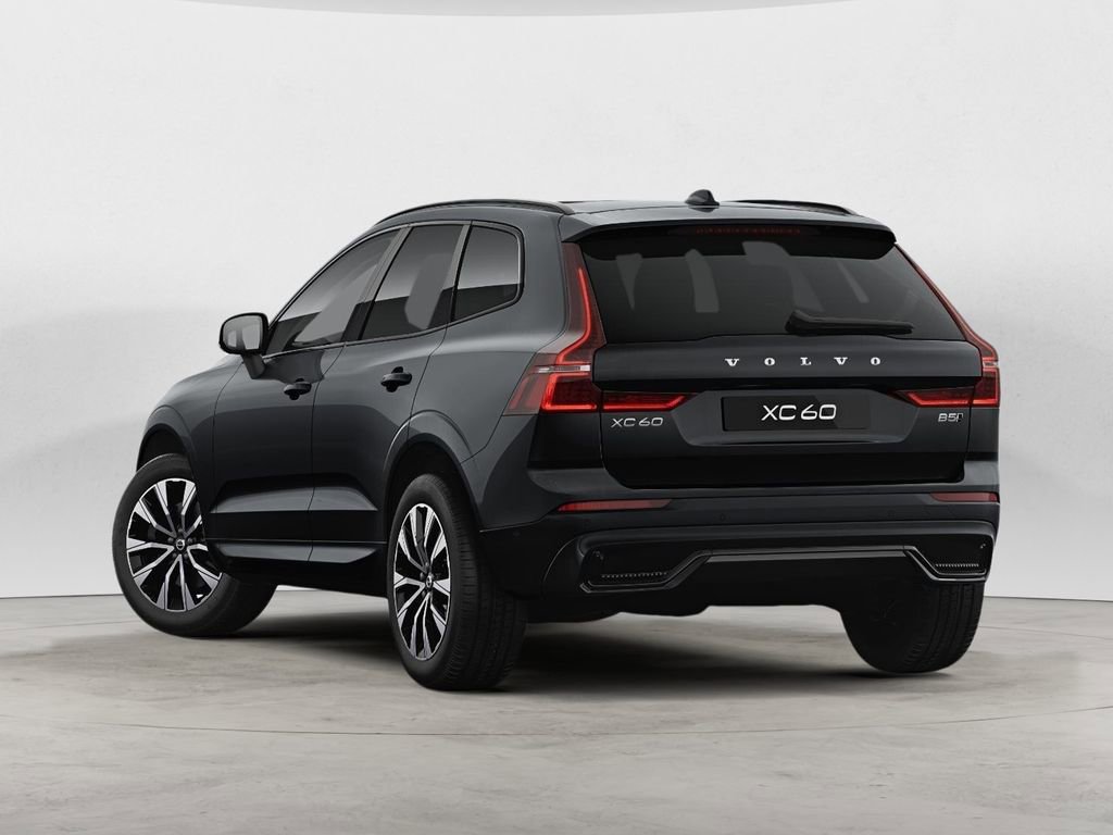 Used 2024 Volvo XC60 B5 Plus w/ Climate Package image 5