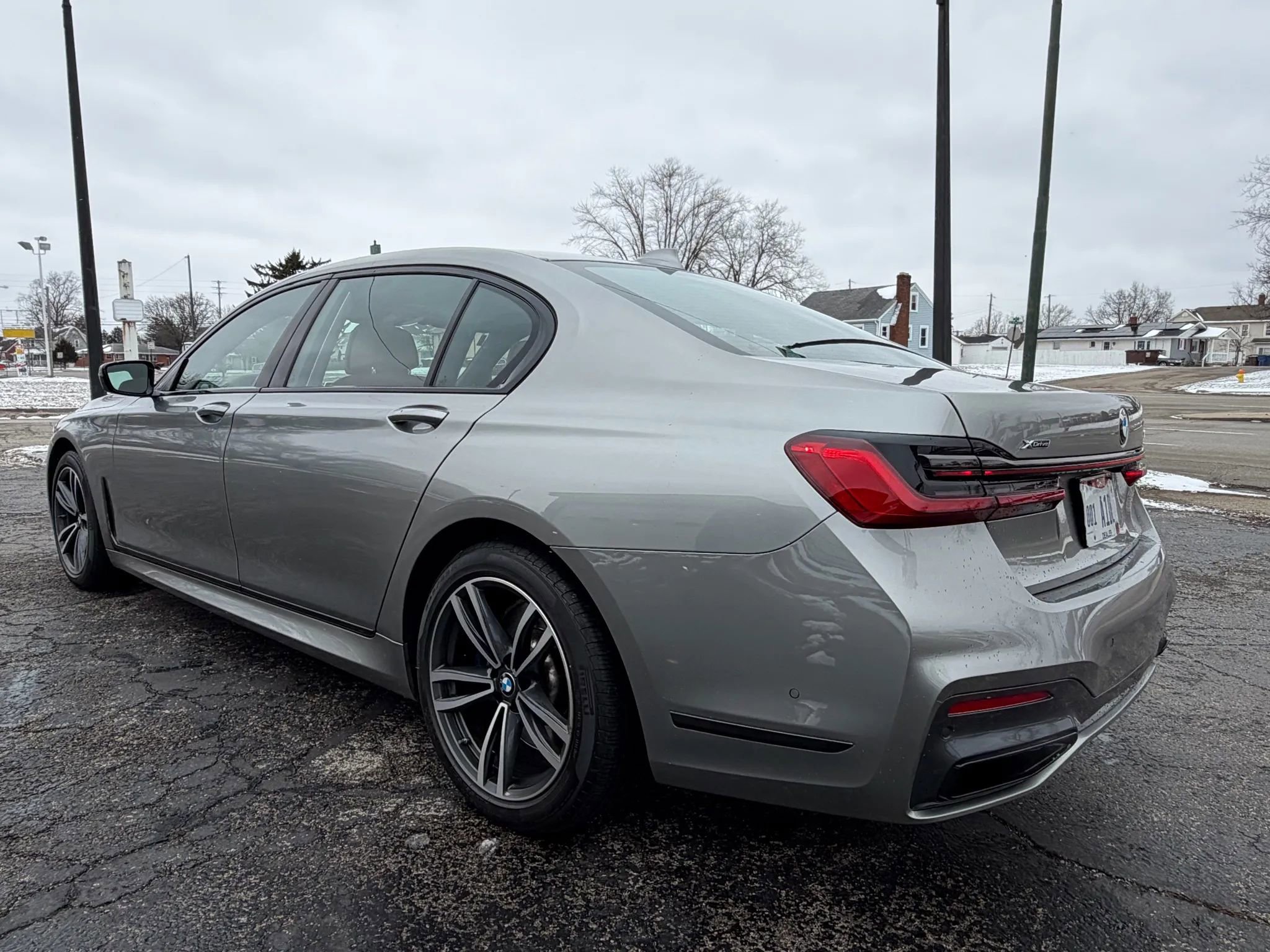 Used 2022 BMW 740i xDrive w/ M Sport Package image 6