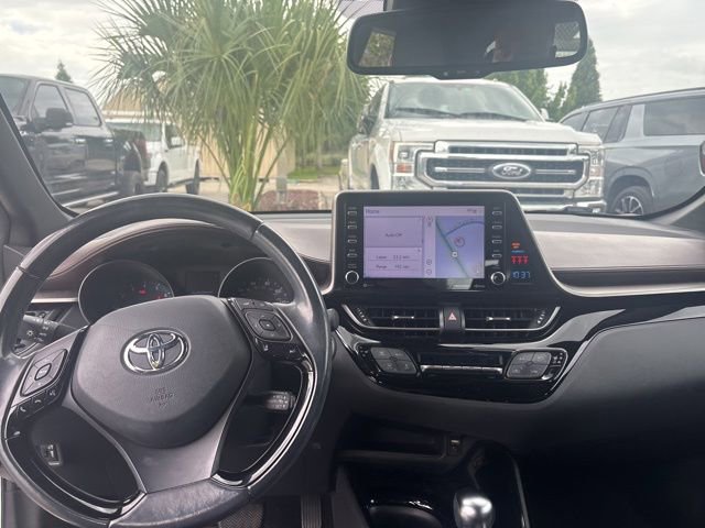 Used 2019 Toyota C-HR Limited FWD image 11