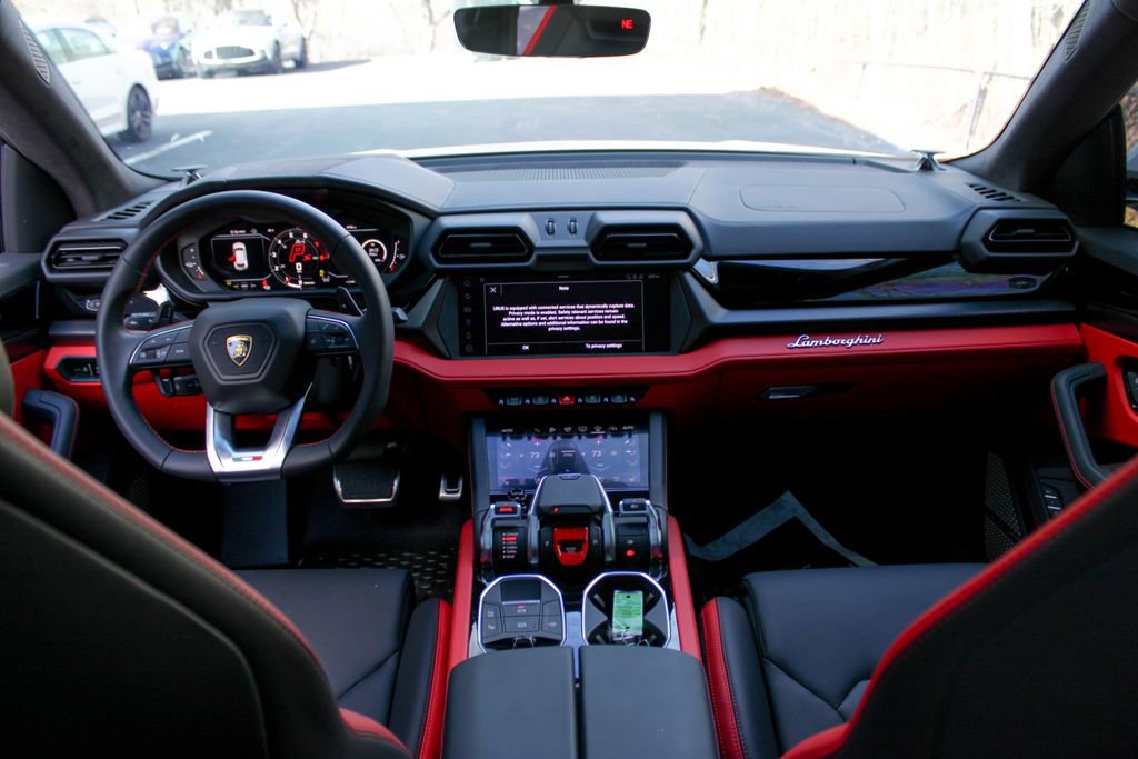 Used 2025 Lamborghini Urus SE image 26