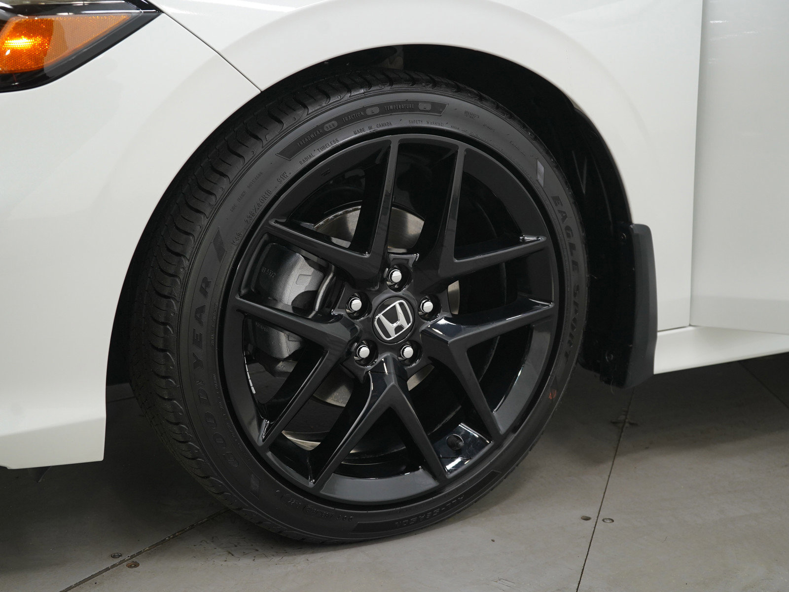 Used 2025 Honda Civic Sport image 25