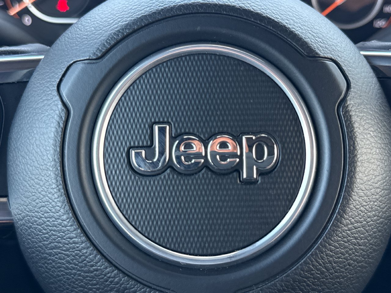 Certified 2025 Jeep Wrangler Unlimited Sahara AWD/4WD image 21