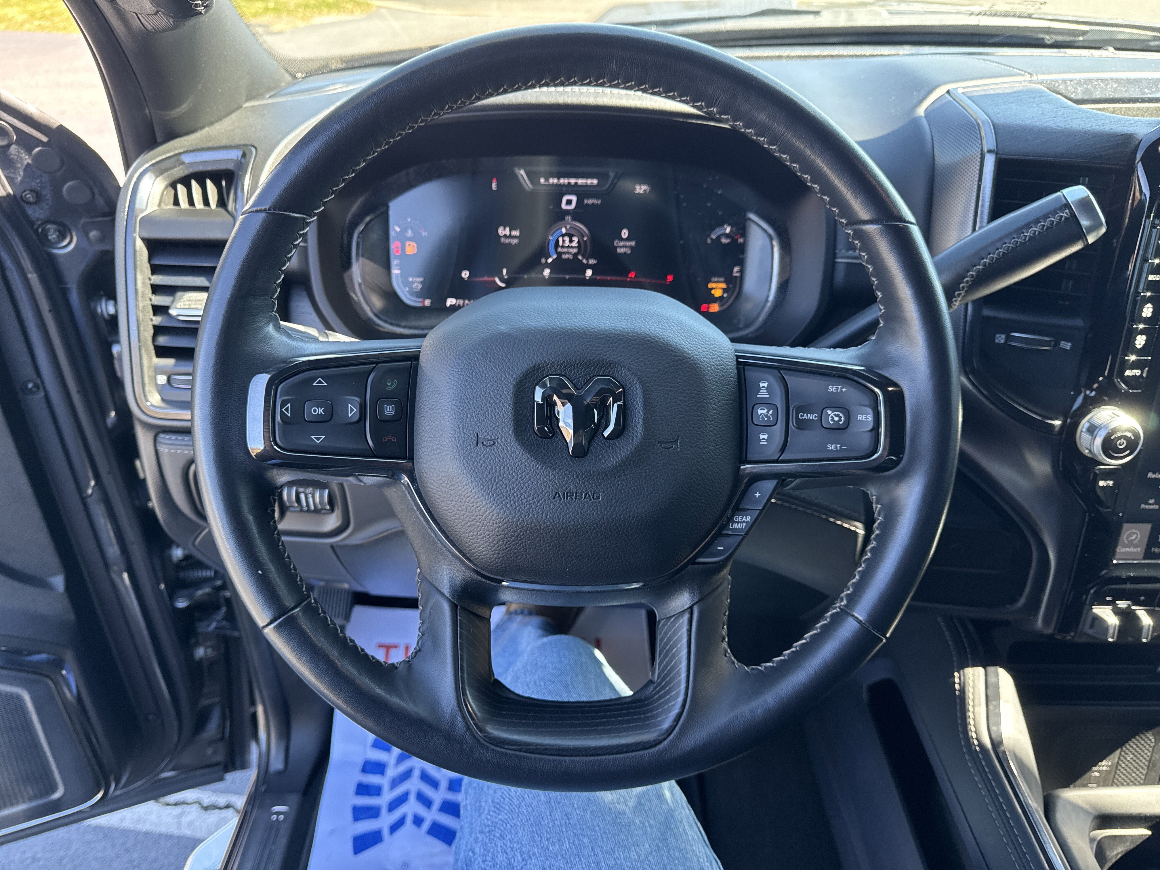 Used 2024 RAM 2500 Limited image 16