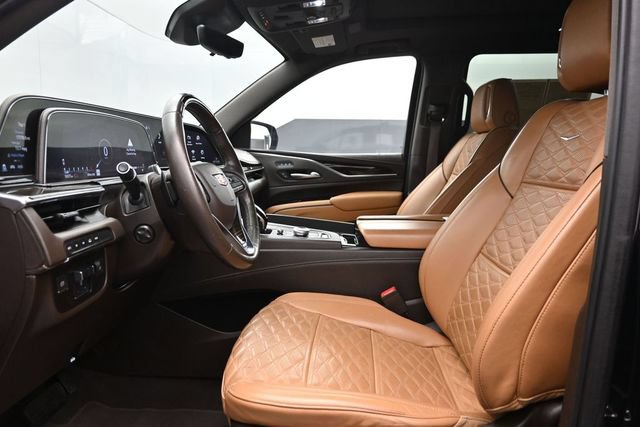 Used 2022 Cadillac Escalade ESV Sport w/ LPO, ONYX Package AWD/4WD image 7