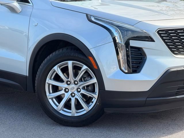 Used 2019 Cadillac XT4 Luxury FWD image 2