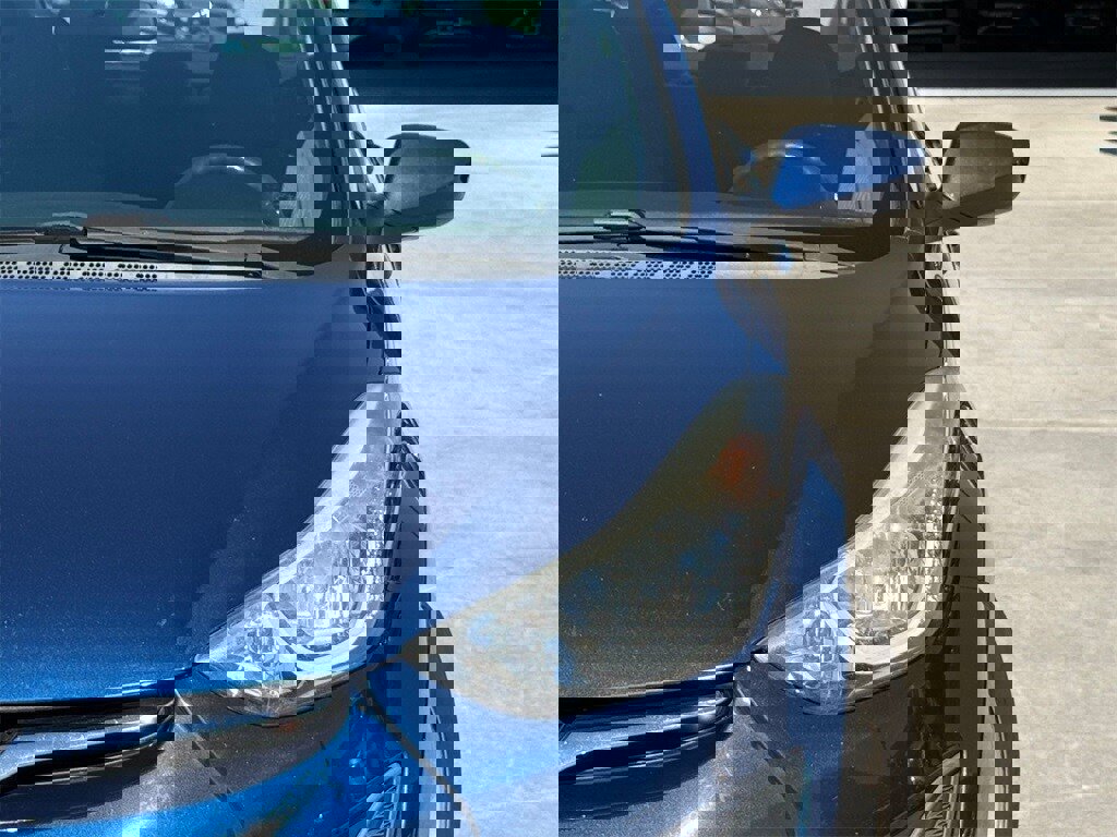 Used 2015 Hyundai Elantra SE image 3