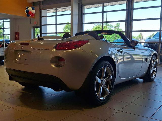 Used 2007 Pontiac Solstice GXP w/ Premium Package RWD image 7