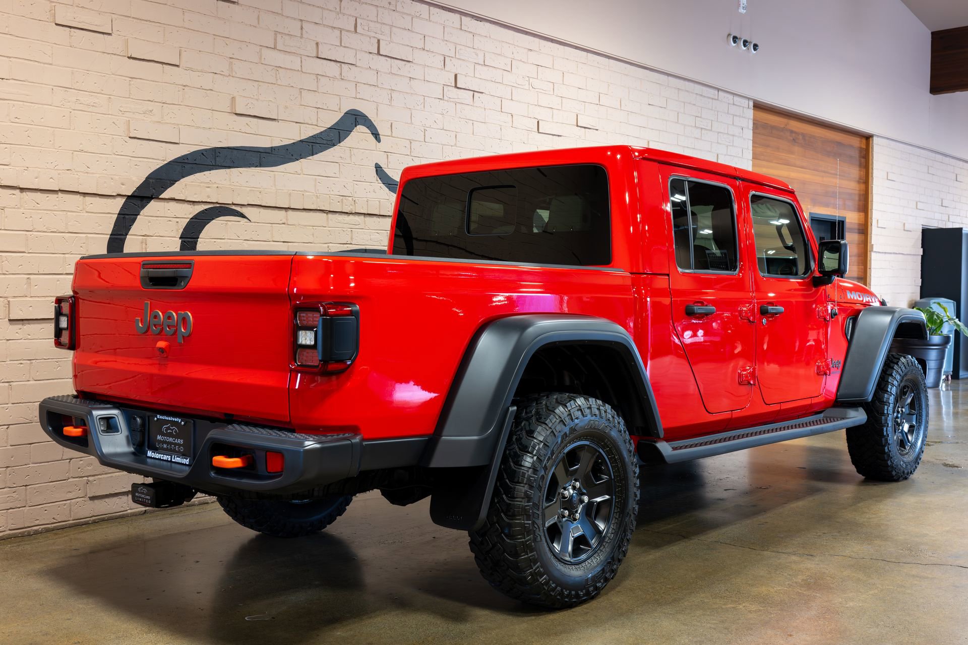 Used 2021 Jeep Gladiator Mojave w/ Uconnect 4C Nav & Sound Group image 4
