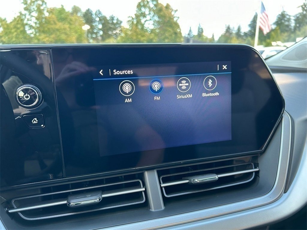 New 2025 Chevrolet Trax LS w/ LS Convenience Package FWD image 23