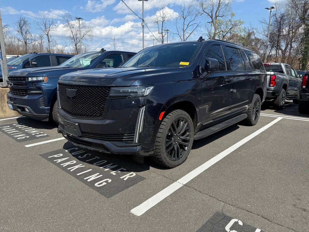 Used 2021 Cadillac Escalade ESV Sport image 2