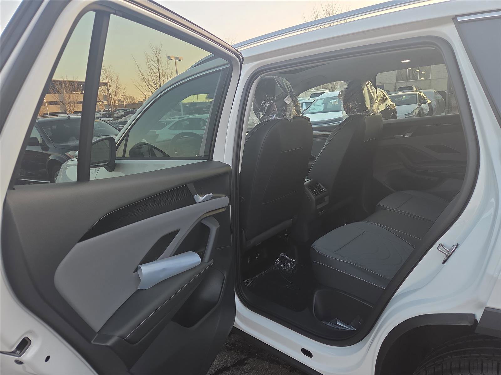 New 2026 Volkswagen Tiguan SE image 23