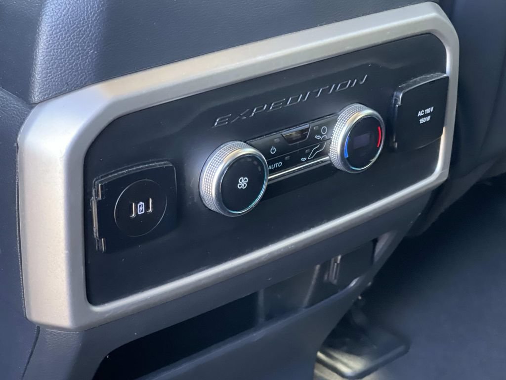 Used 2024 Ford Expedition XLT AWD/4WD image 13