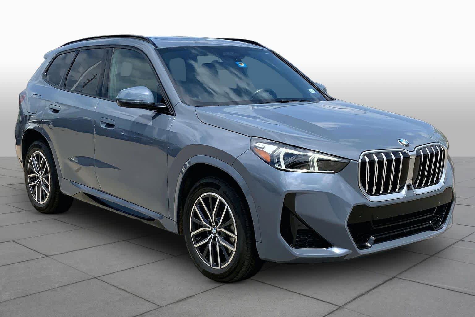 Used 2023 BMW X1 xDrive28i w/ Premium Package AWD/4WD image 2
