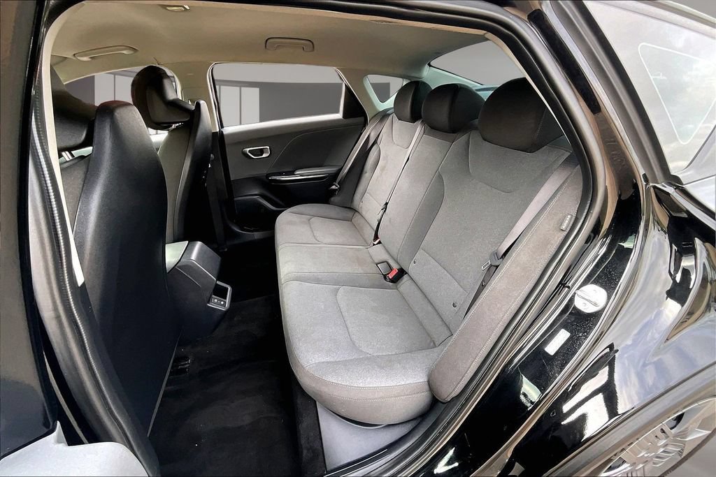 Used 2025 Kia K4 FWD image 28
