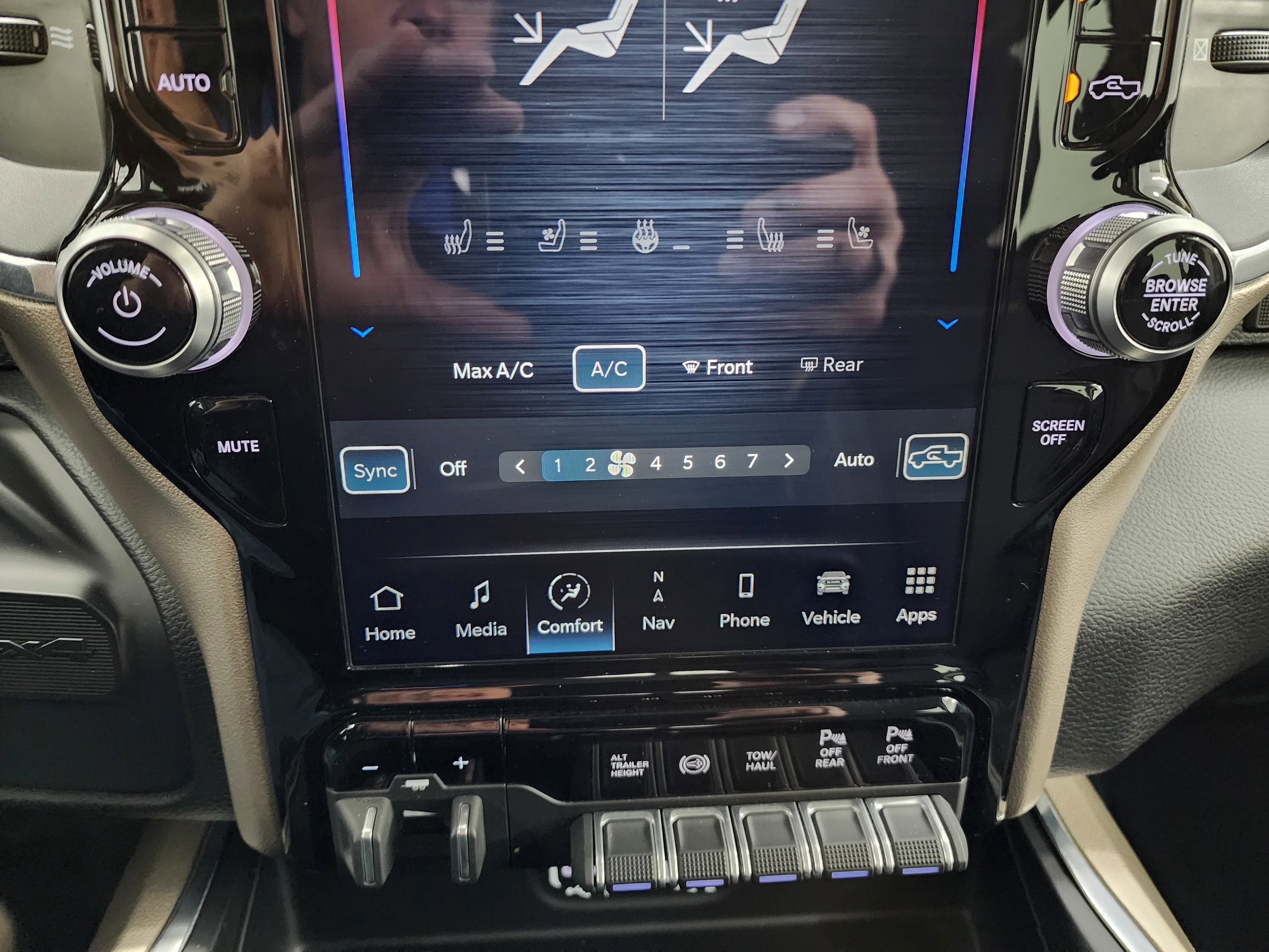 Used 2024 RAM 3500 Laramie w/ Safety Group image 15