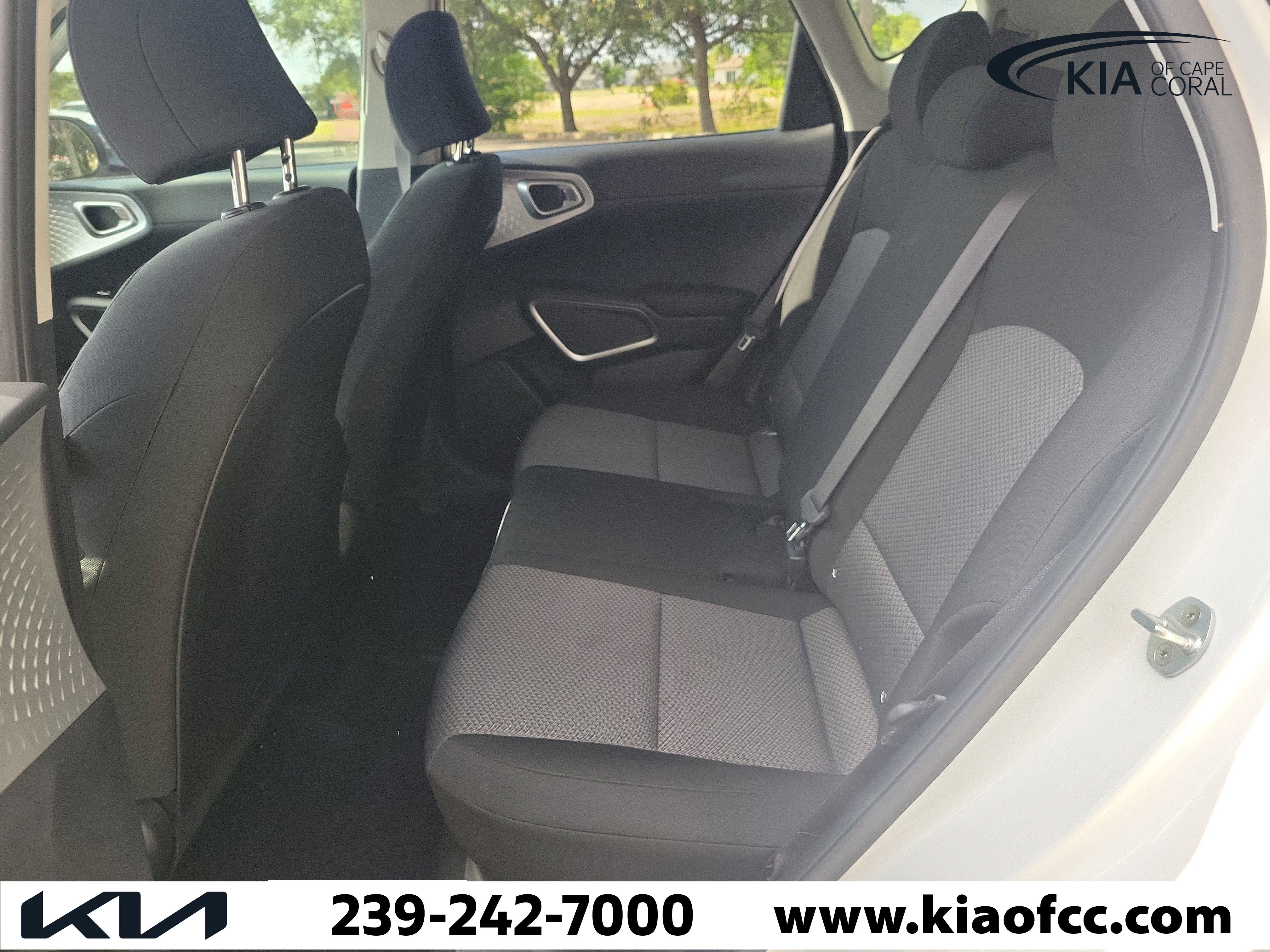 Used 2020 Kia Soul LX FWD image 12