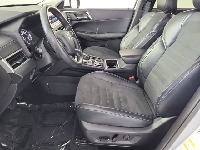Used 2024 Mitsubishi Outlander SE Black Edition FWD image 18
