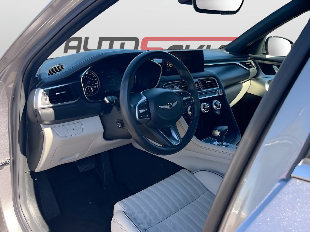 Used 2023 Genesis G70 2.0T AWD/4WD image 9