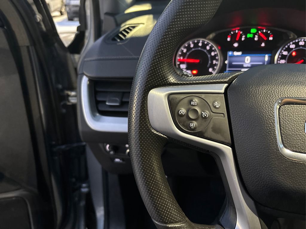 Used 2023 GMC Terrain SLE image 31