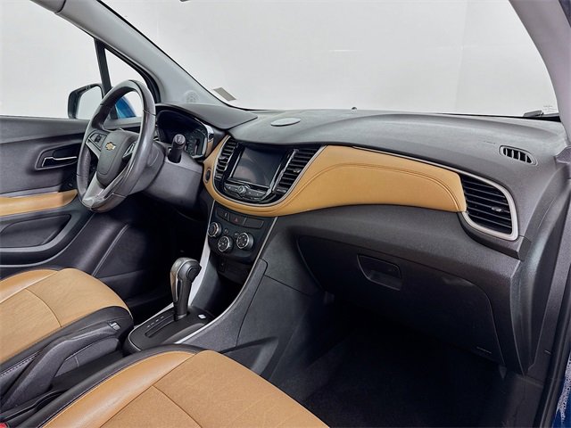 Used 2020 Chevrolet Trax LT w/ Driver Confidence Package image 27