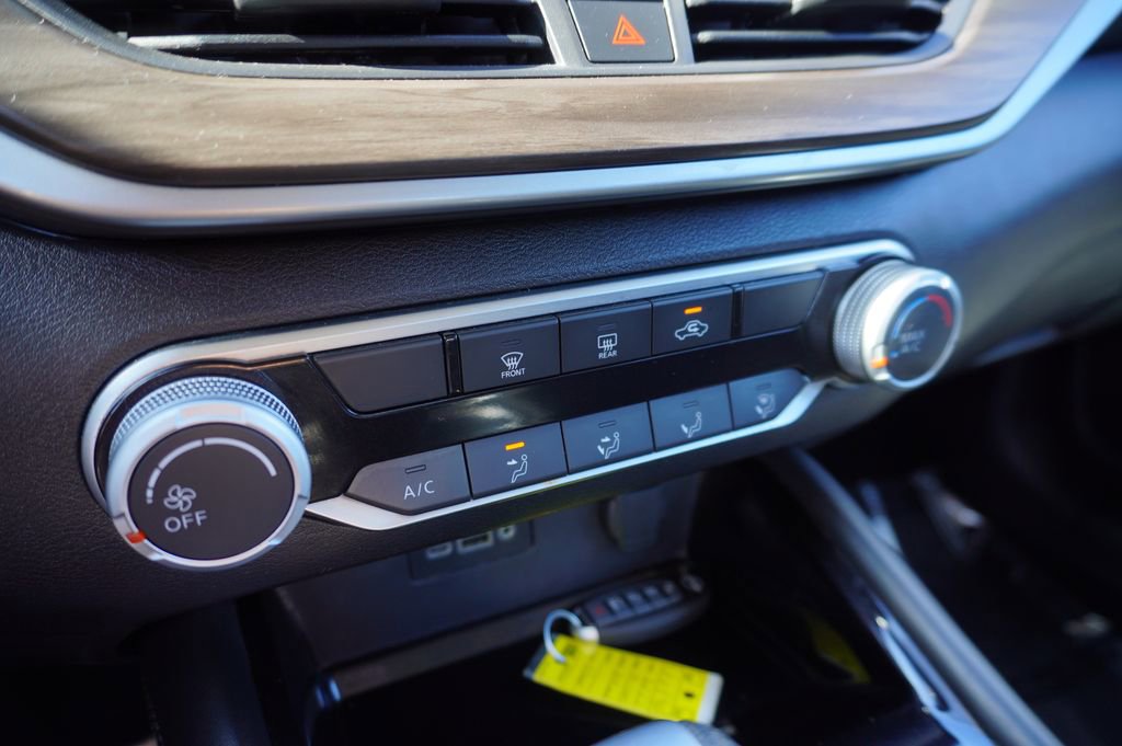 Used 2023 Nissan Altima 2.5 SV image 17