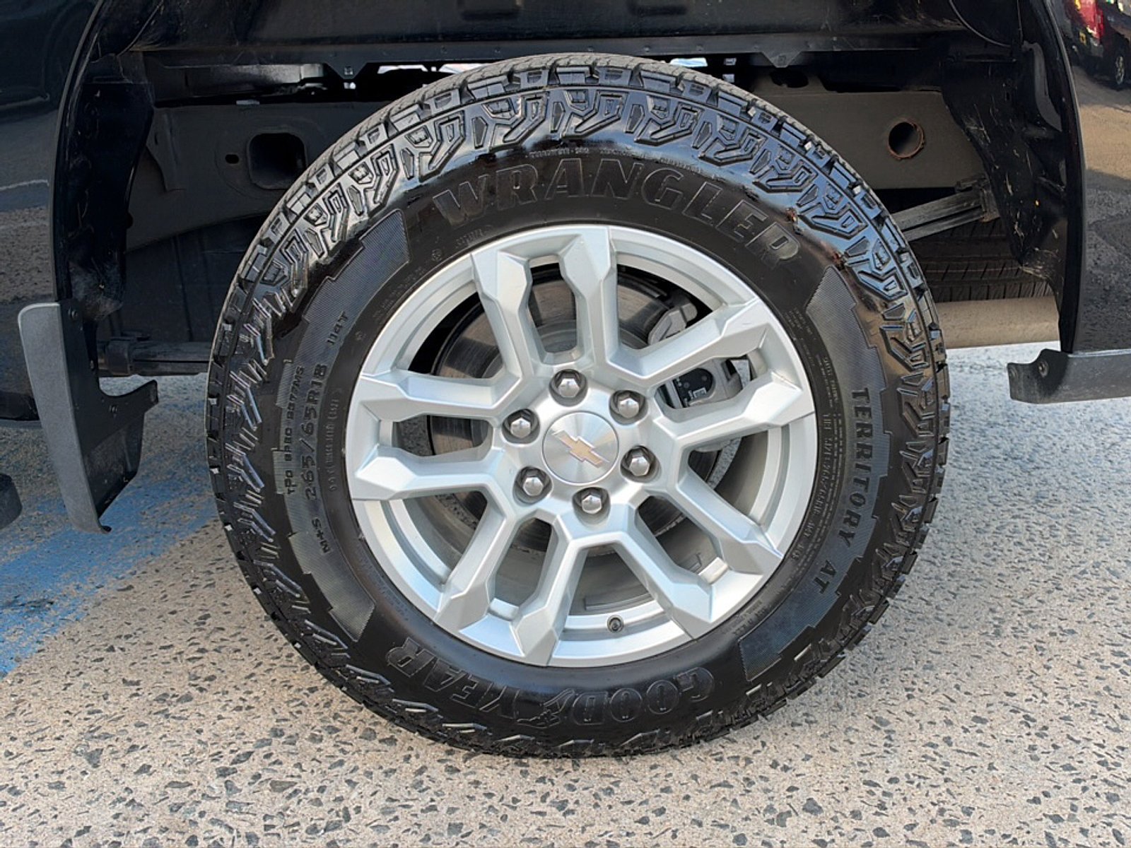 Used 2024 Chevrolet Silverado 1500 LT w/ Z71 Off-Road Package AWD/4WD image 45