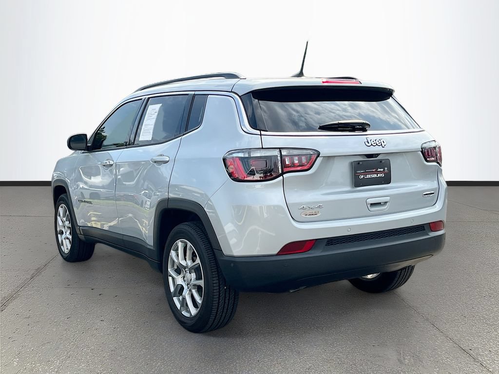 Used 2024 Jeep Compass Latitude AWD/4WD image 5