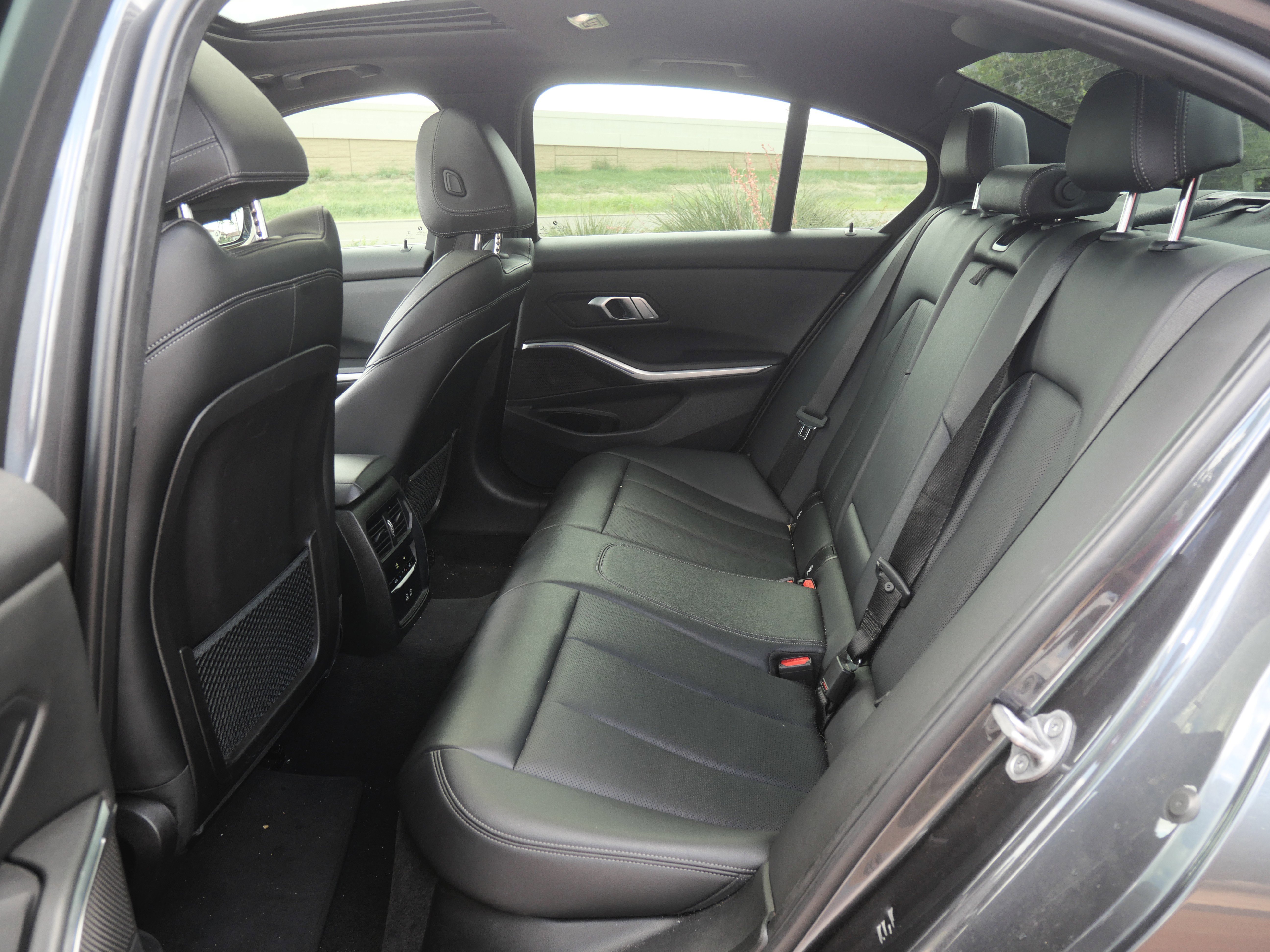 Used 2022 BMW 330i xDrive Sedan w/ Premium Package 2 image 8