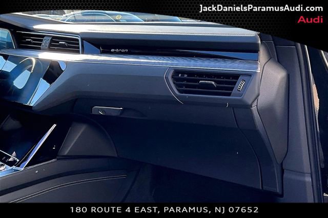 Used 2023 Audi e-tron Chronos w/ Chronos Package image 14