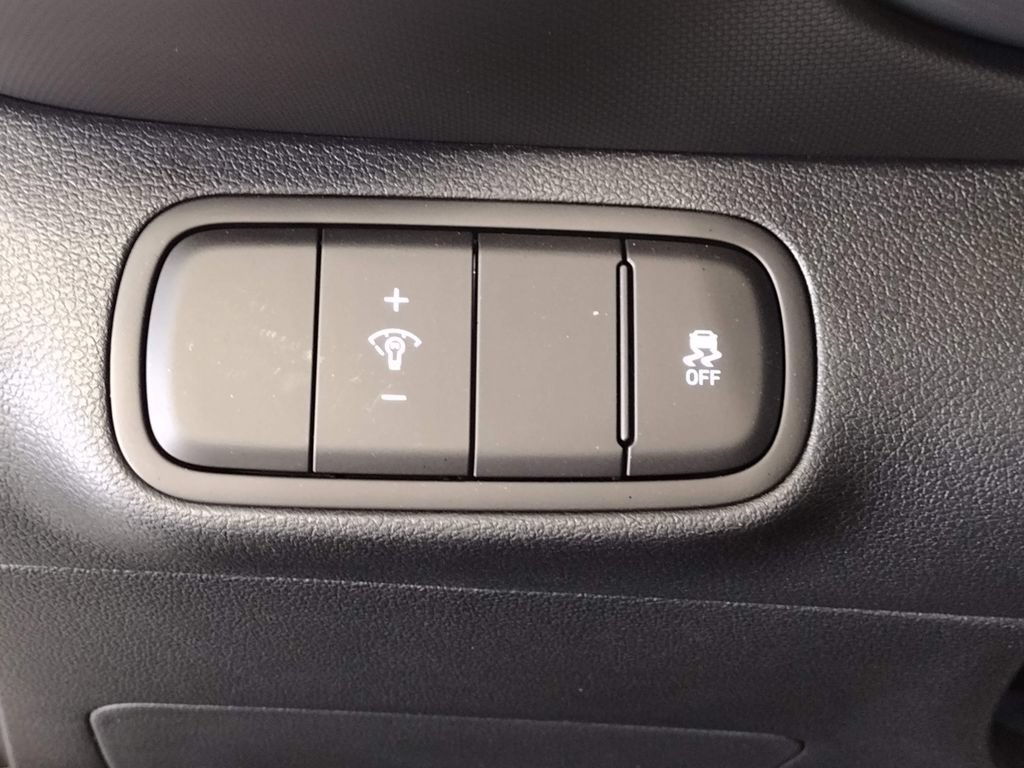 Certified 2026 Hyundai Venue SE FWD image 22