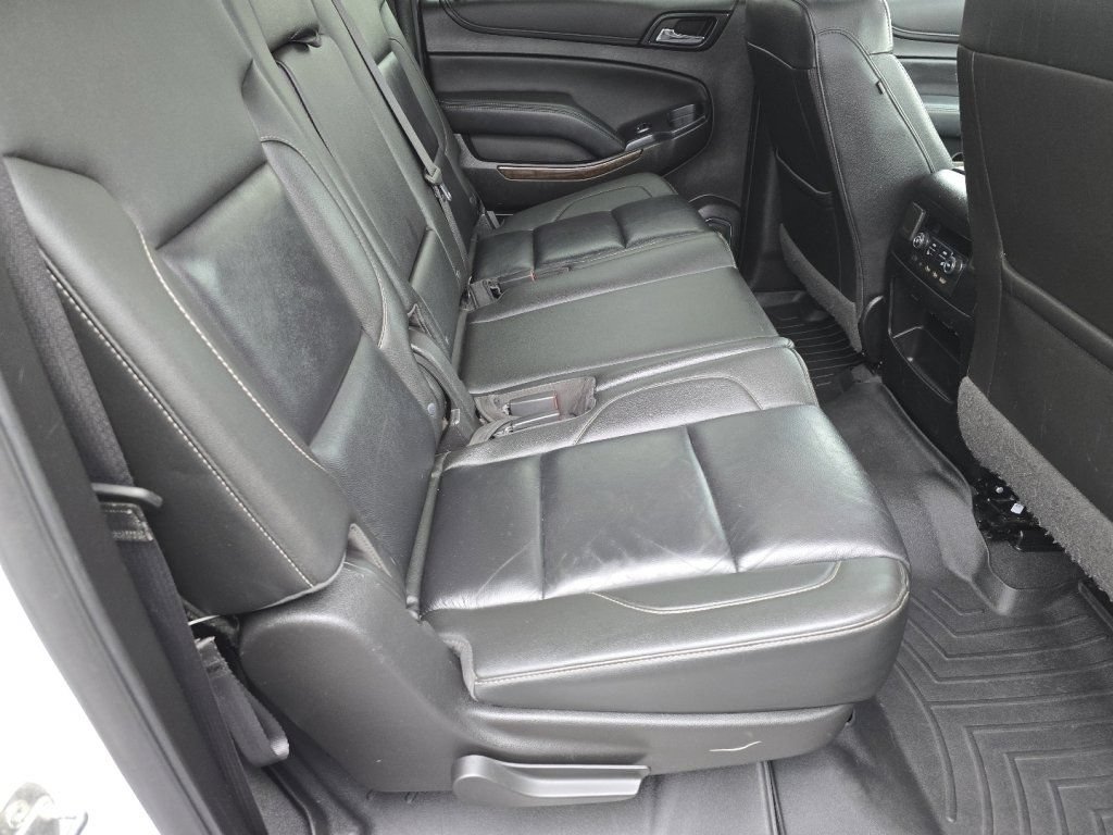 Used 2019 Chevrolet Suburban LT RWD image 19