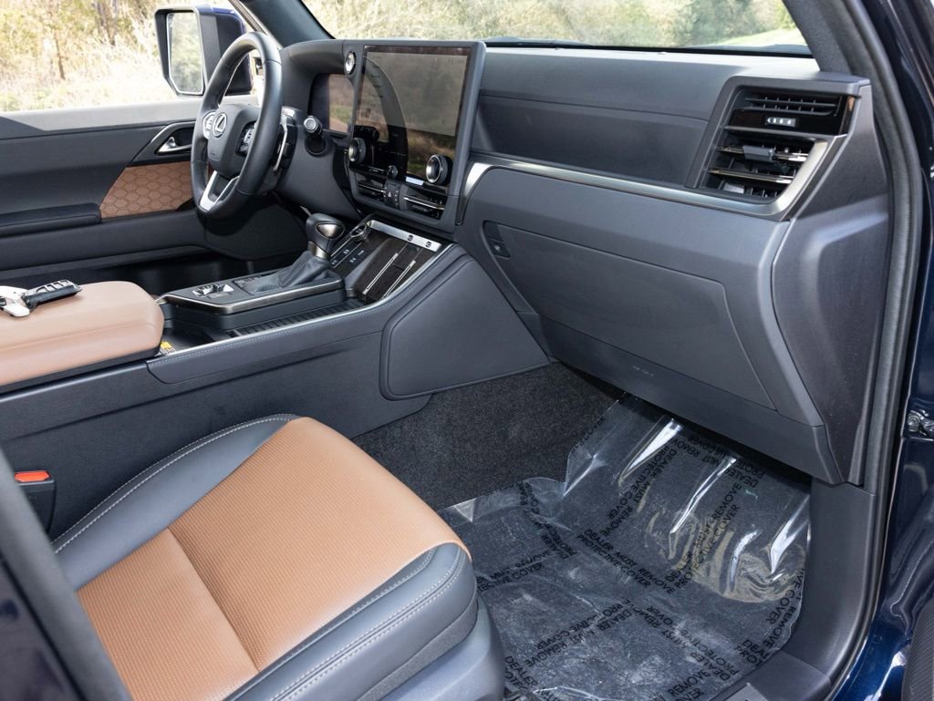 Used 2024 Lexus GX 550 w/ Accessory Package (2T) image 63