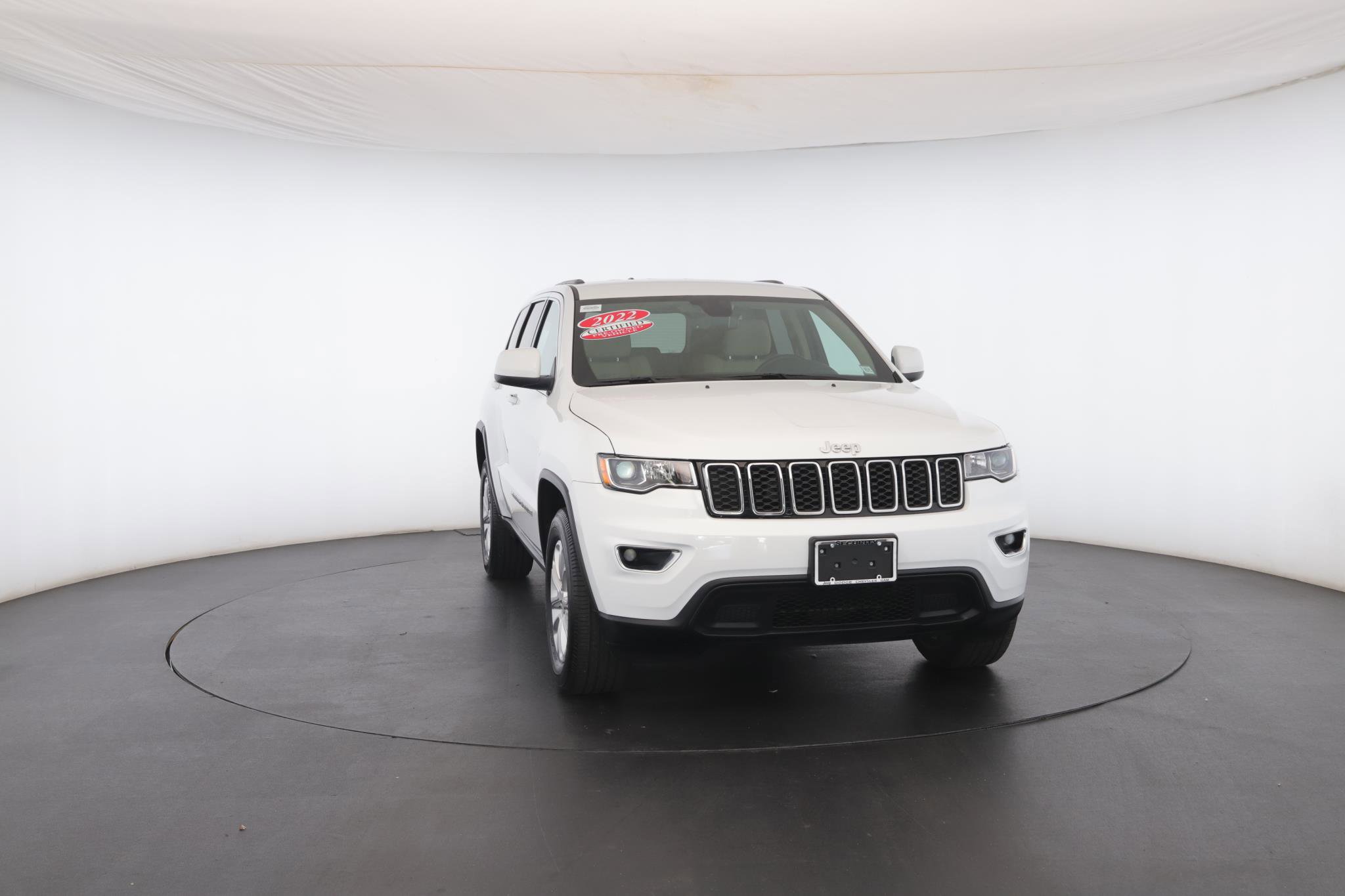Used 2022 Jeep Grand Cherokee Laredo E image 33
