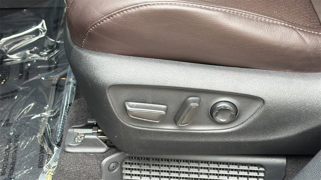 Used 2021 Toyota Sienna Platinum image 18