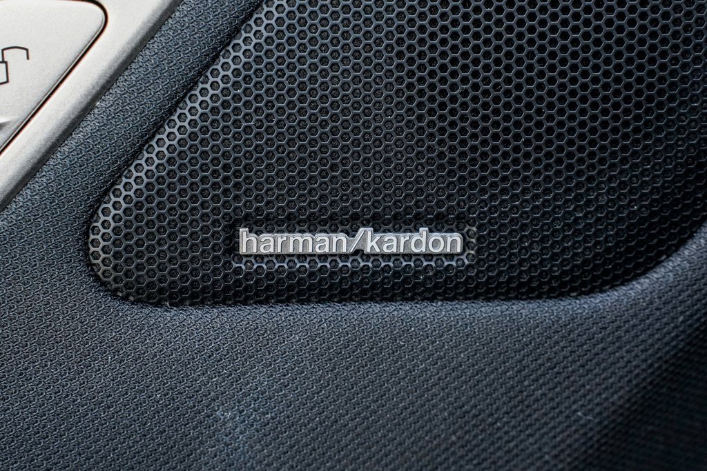 Used 2024 BMW iX xDrive50 w/ Premium Package image 11