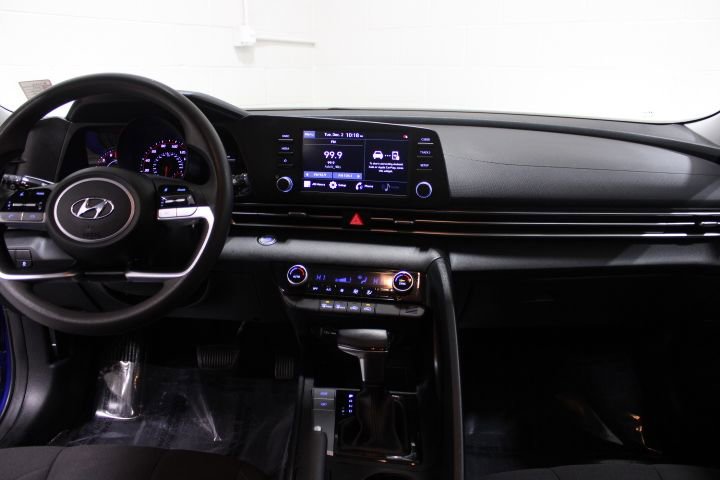 Used 2023 Hyundai Elantra SEL image 22