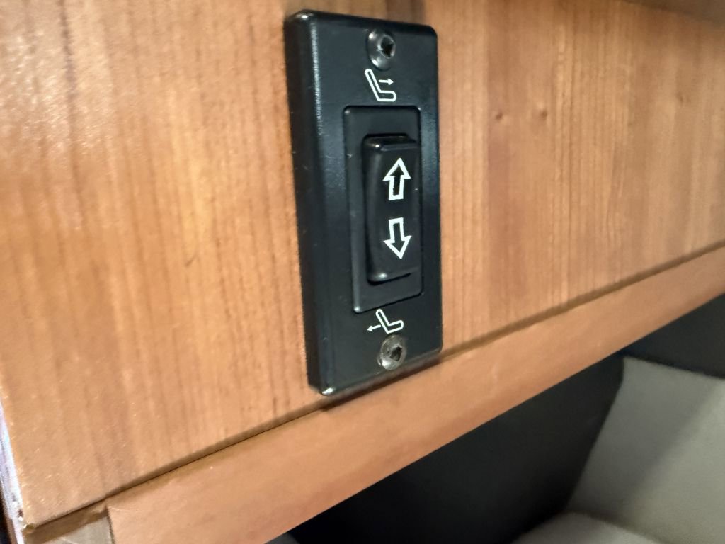 Used 2008 Dodge Sprinter 2500 w/ Trailer Tow Group image 52