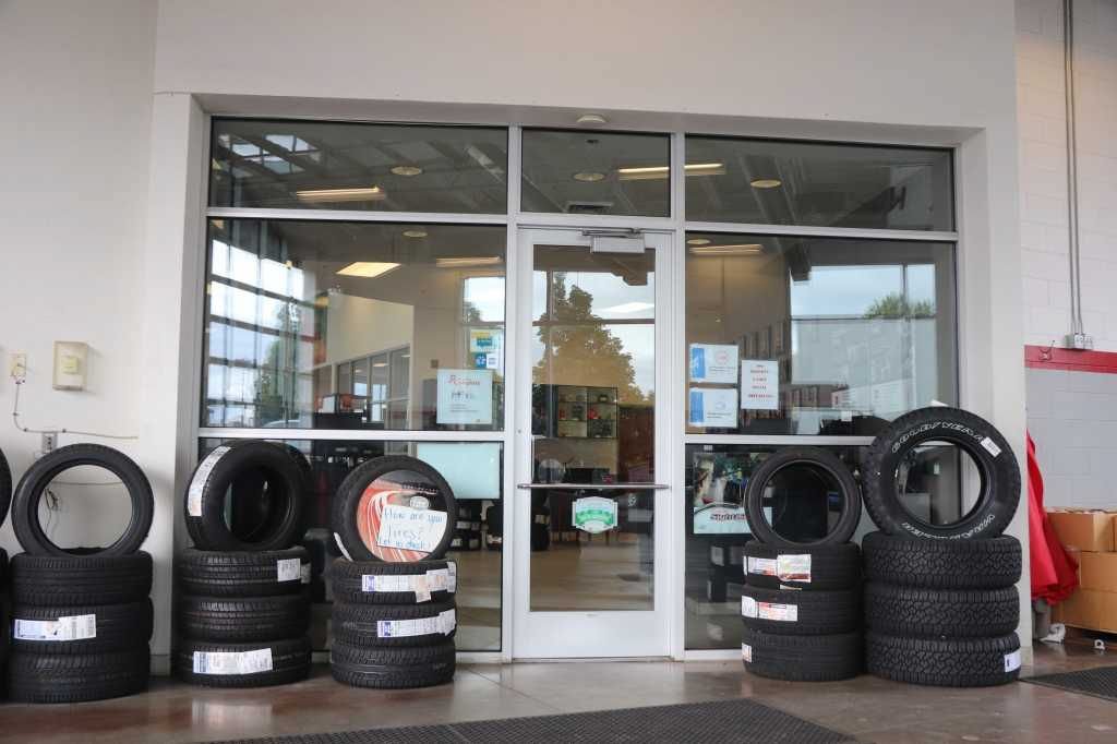 Used 2020 Toyota Tacoma SR5 AWD/4WD image 35