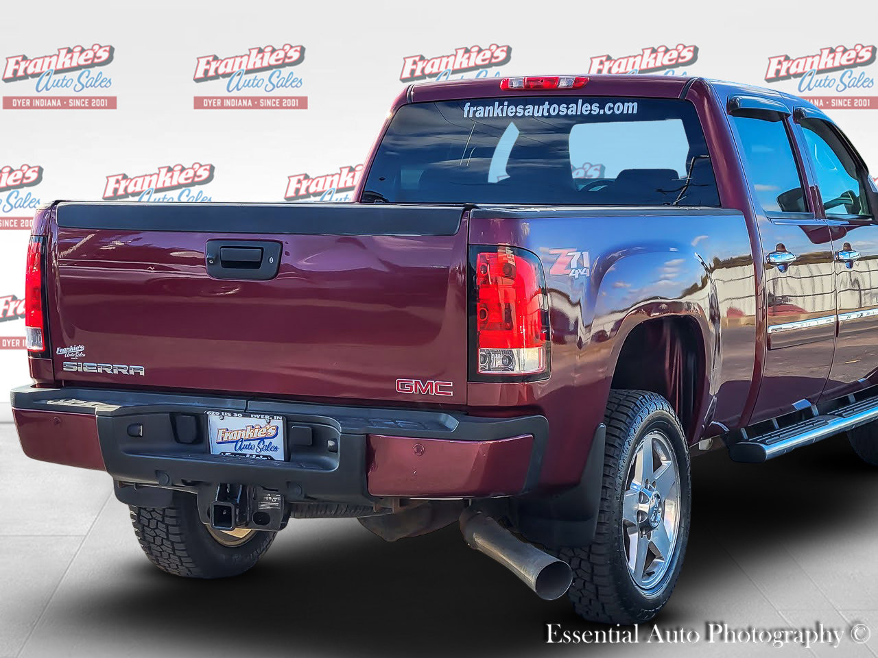 Used 2013 GMC Sierra 2500 Denali w/ Suspension Package, Off-Road image 5