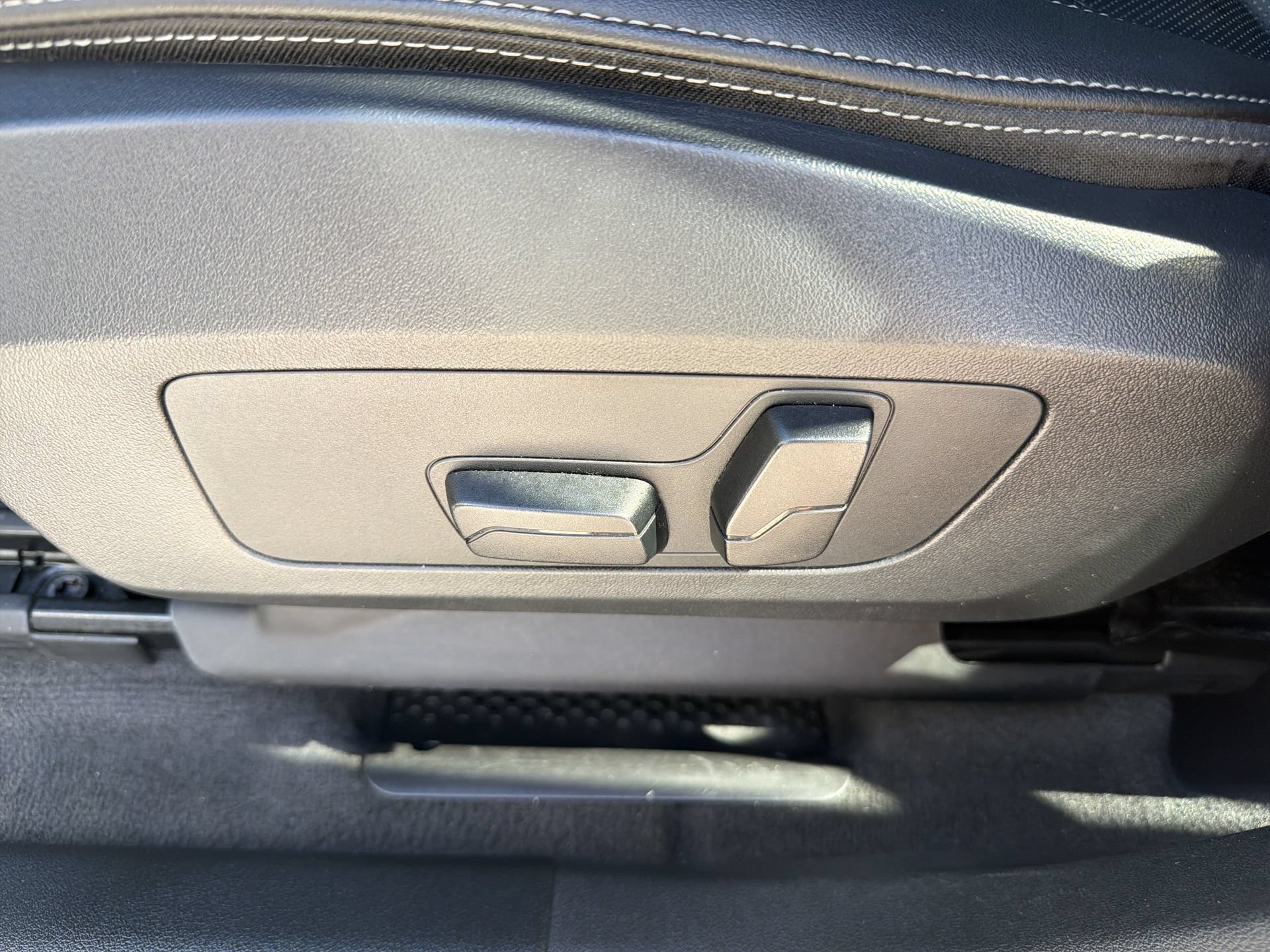 Certified 2025 BMW X1 xDrive28i AWD/4WD image 24