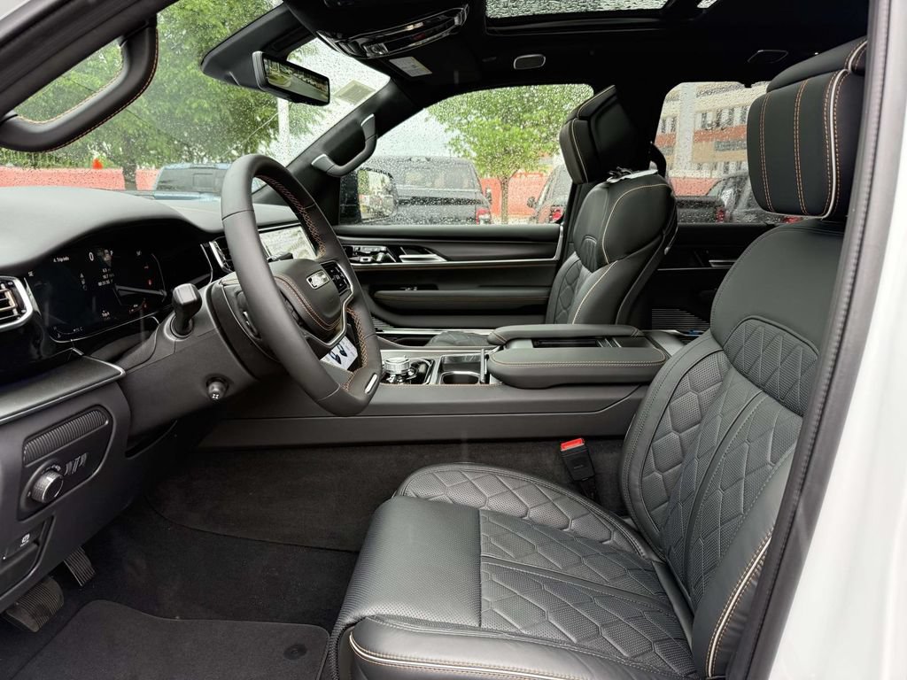 New 2026 Jeep Grand Wagoneer Summit AWD/4WD image 14