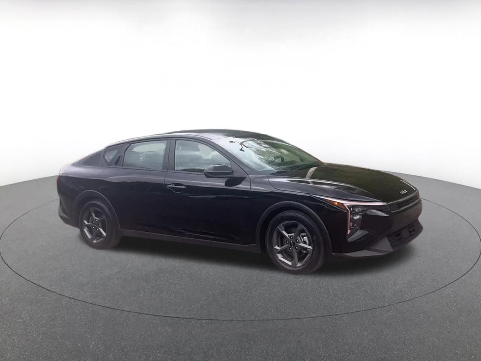 Used 2025 Kia K4 FWD video 2