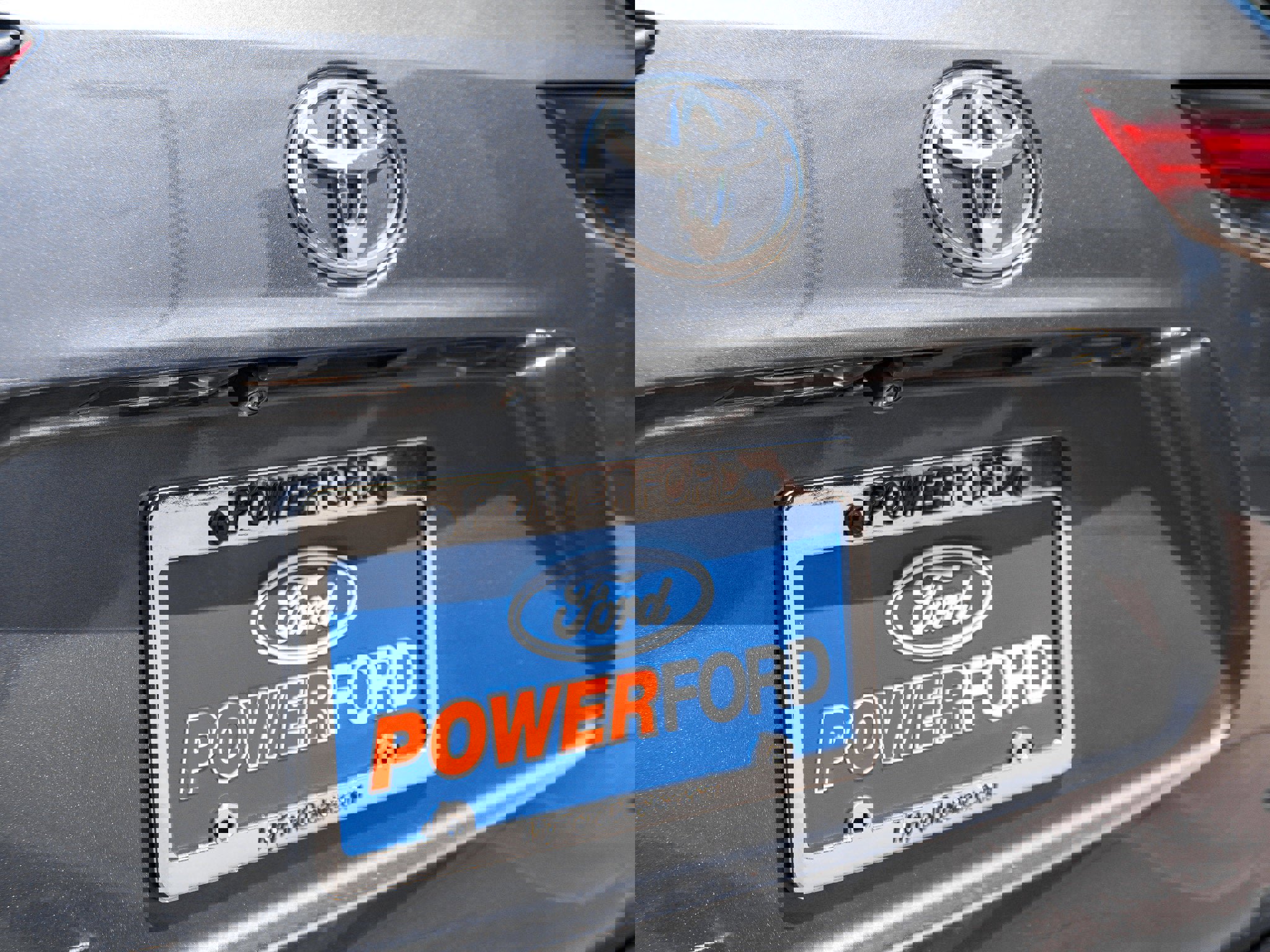 Used 2022 Toyota Highlander LE image 19